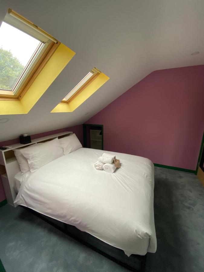 Aaron Wise - 51 Fitzhamon Apartments คาร์ดิฟฟ์ ภายนอก รูปภาพ