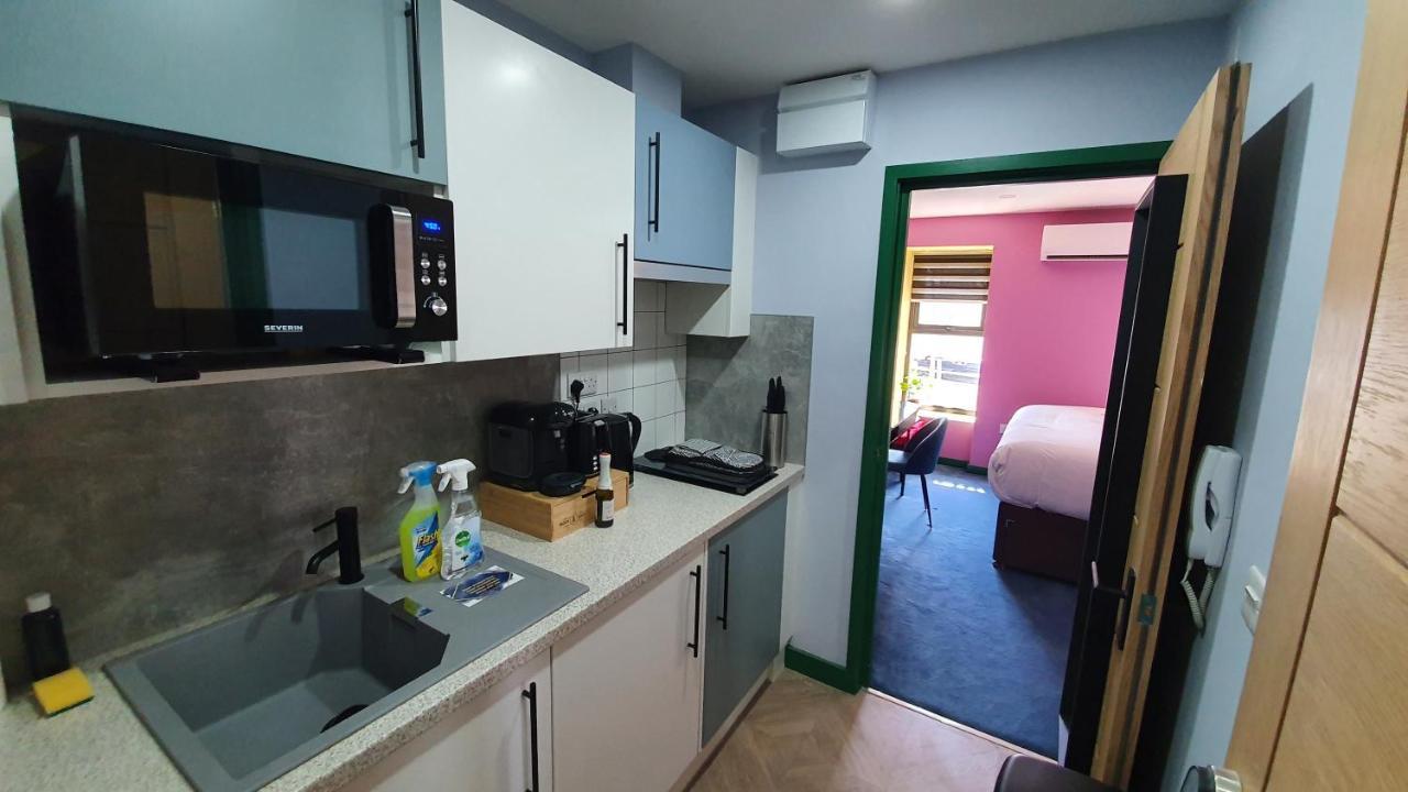 Aaron Wise - 51 Fitzhamon Apartments คาร์ดิฟฟ์ ภายนอก รูปภาพ