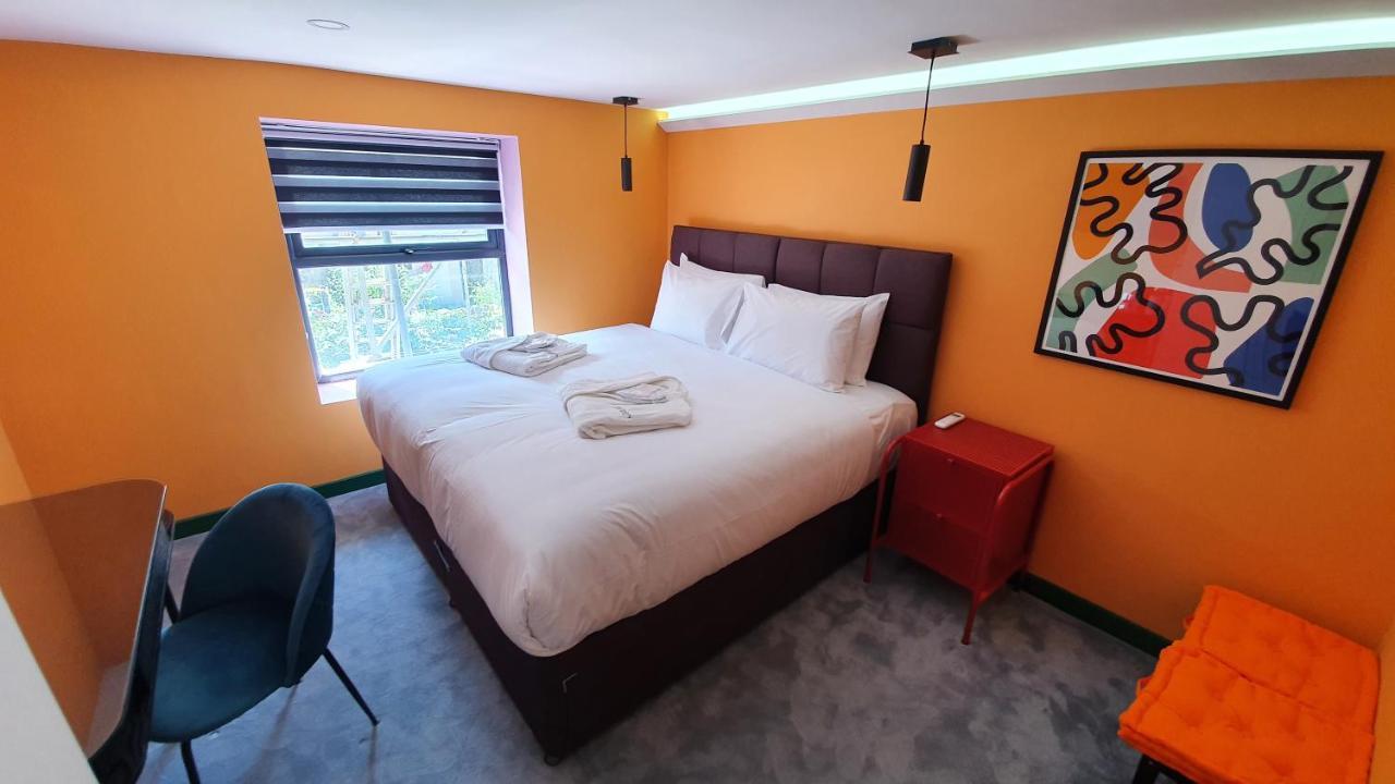 Aaron Wise - 51 Fitzhamon Apartments คาร์ดิฟฟ์ ภายนอก รูปภาพ